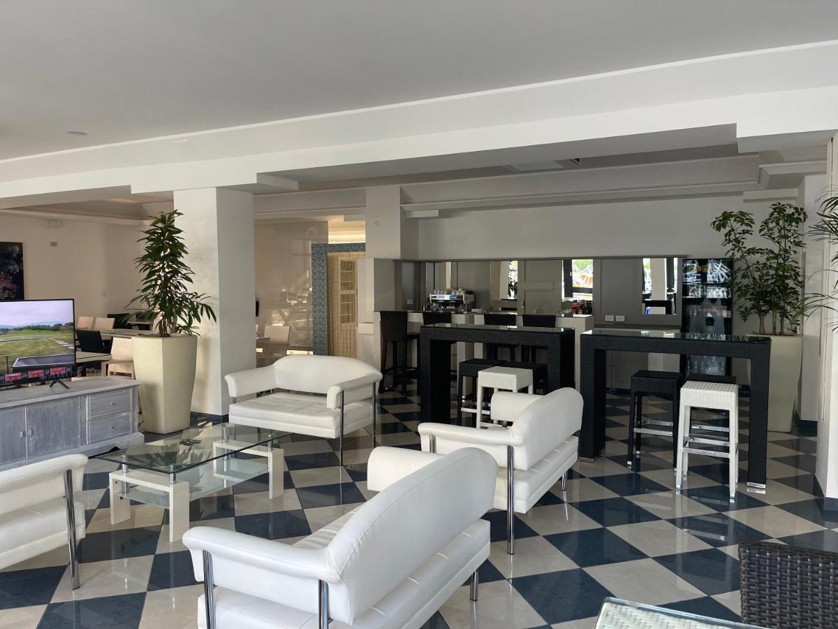 Hotel Athena Lignano Sabbiadoro Zewnętrze zdjęcie