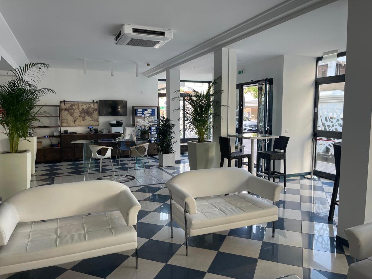Hotel Athena Lignano Sabbiadoro Zewnętrze zdjęcie