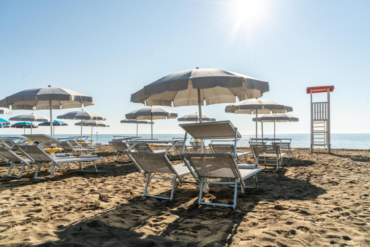 Hotel Athena Lignano Sabbiadoro Zewnętrze zdjęcie